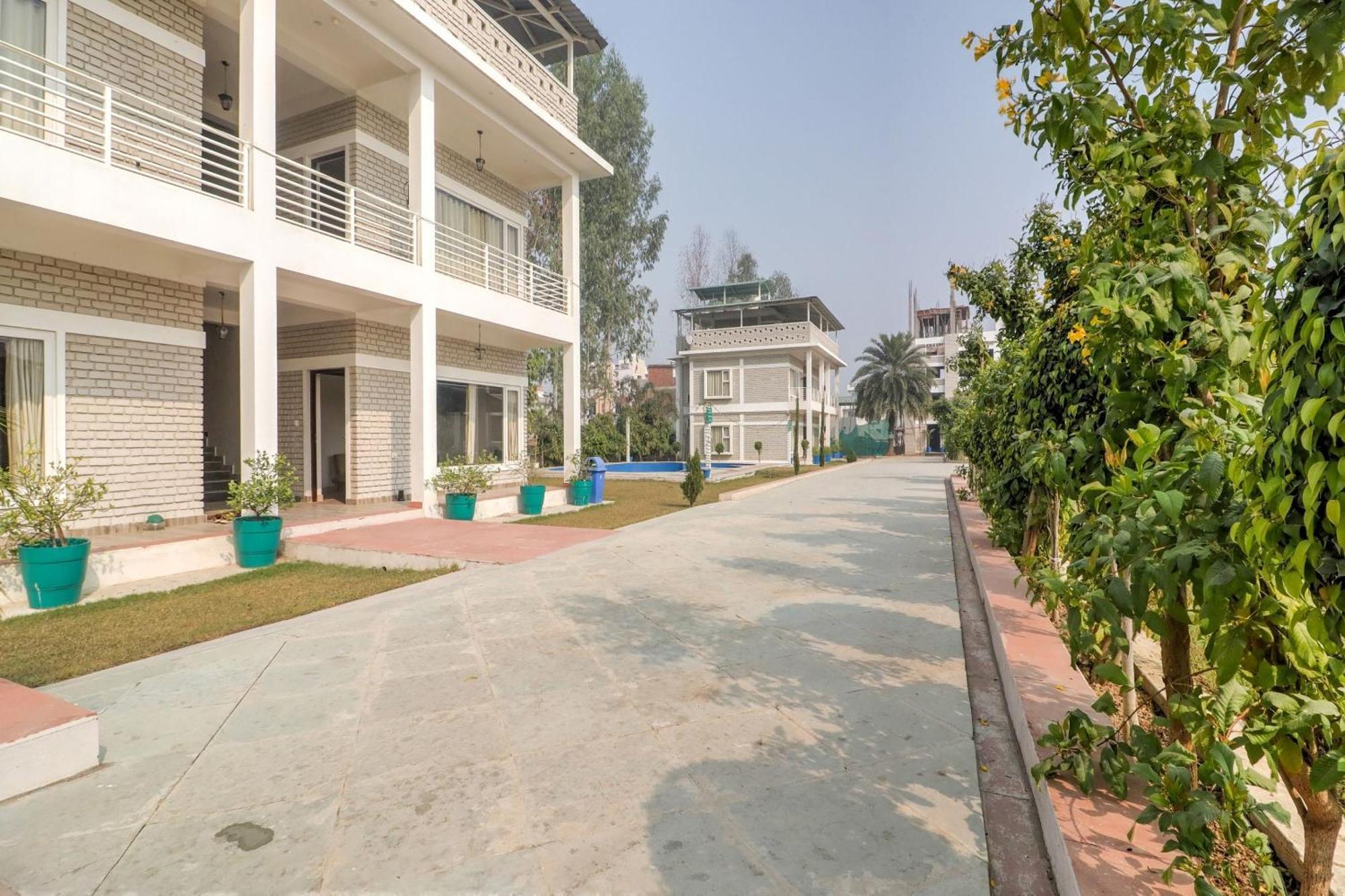 Townhouse Amaraa Farms Near Lulu Hypermarket Лакнау Екстериор снимка