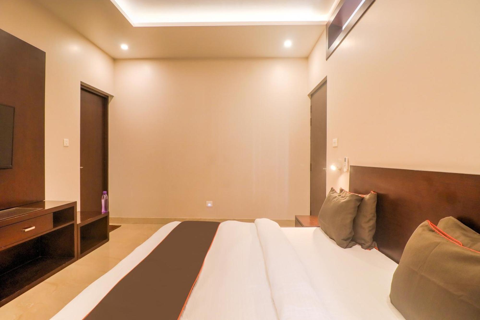 Townhouse Amaraa Farms Near Lulu Hypermarket Лакнау Екстериор снимка