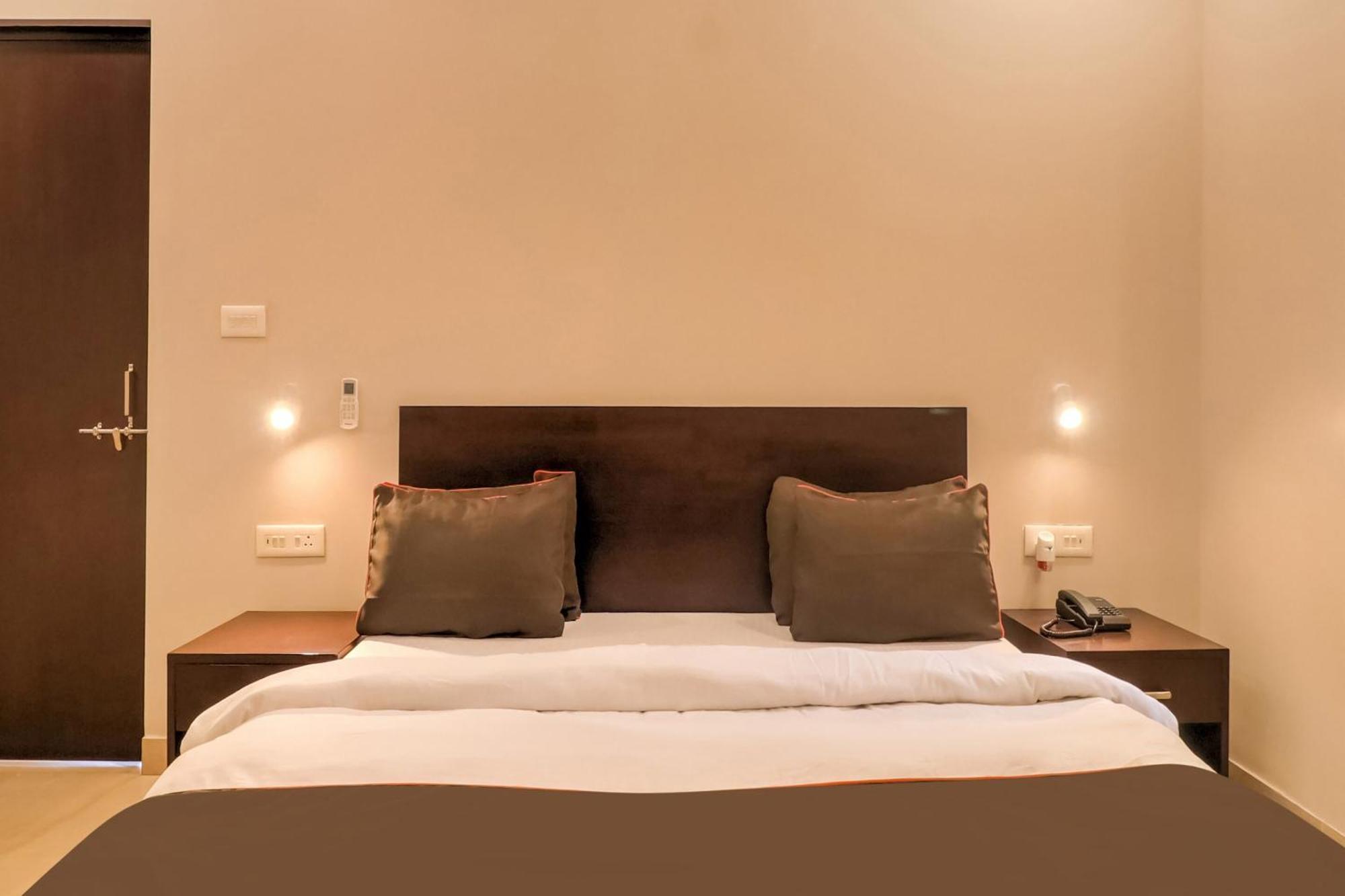 Townhouse Amaraa Farms Near Lulu Hypermarket Лакнау Екстериор снимка