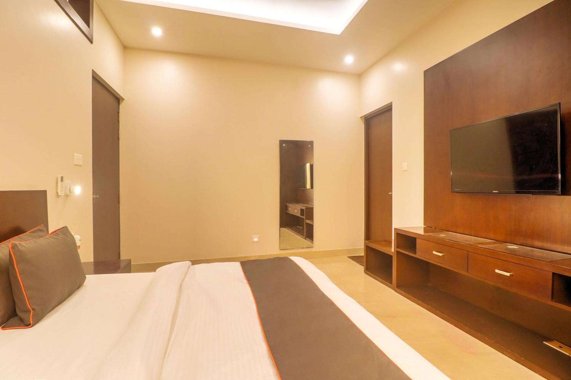 Townhouse Amaraa Farms Near Lulu Hypermarket Лакнау Екстериор снимка