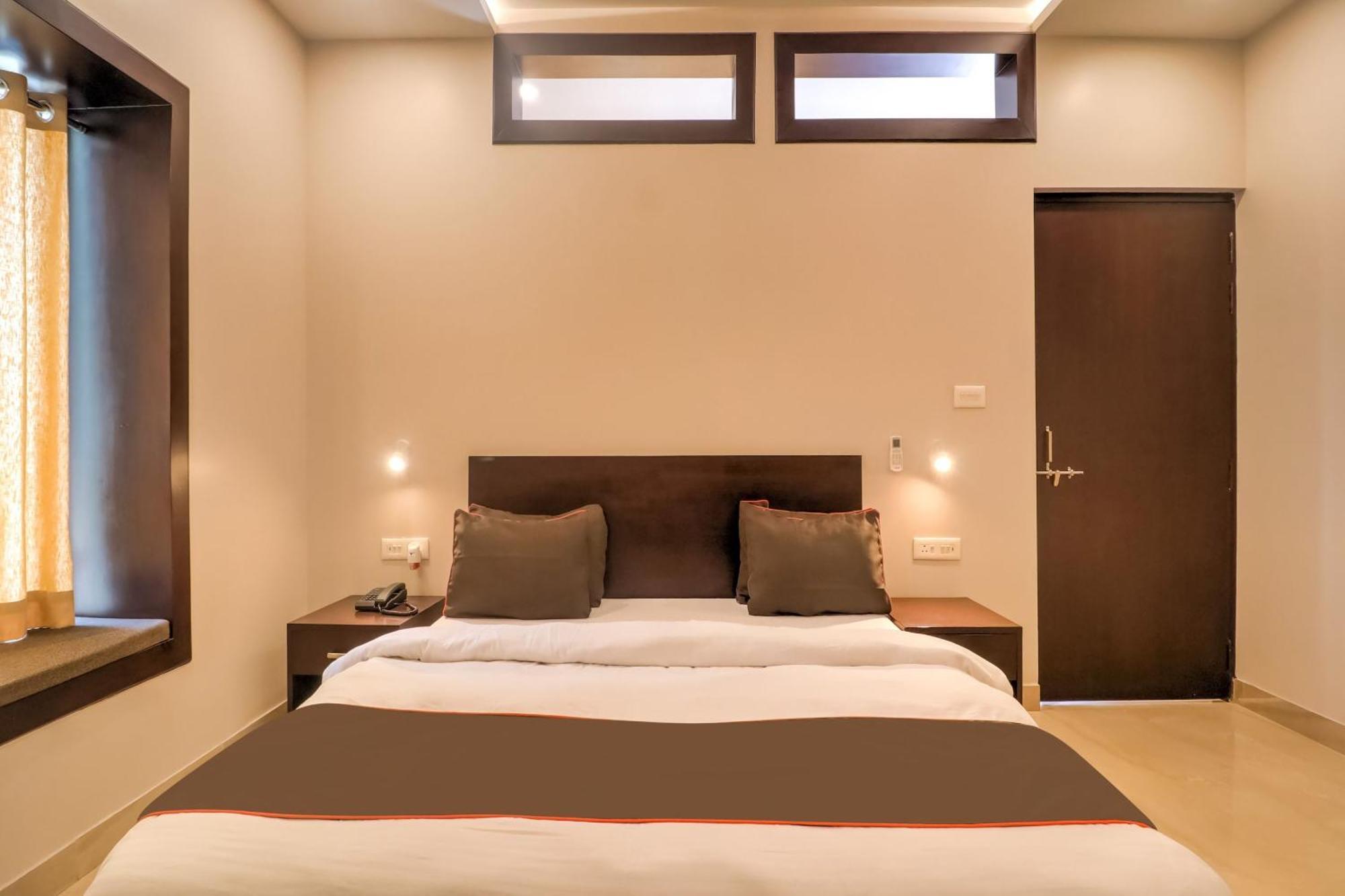 Townhouse Amaraa Farms Near Lulu Hypermarket Лакнау Екстериор снимка